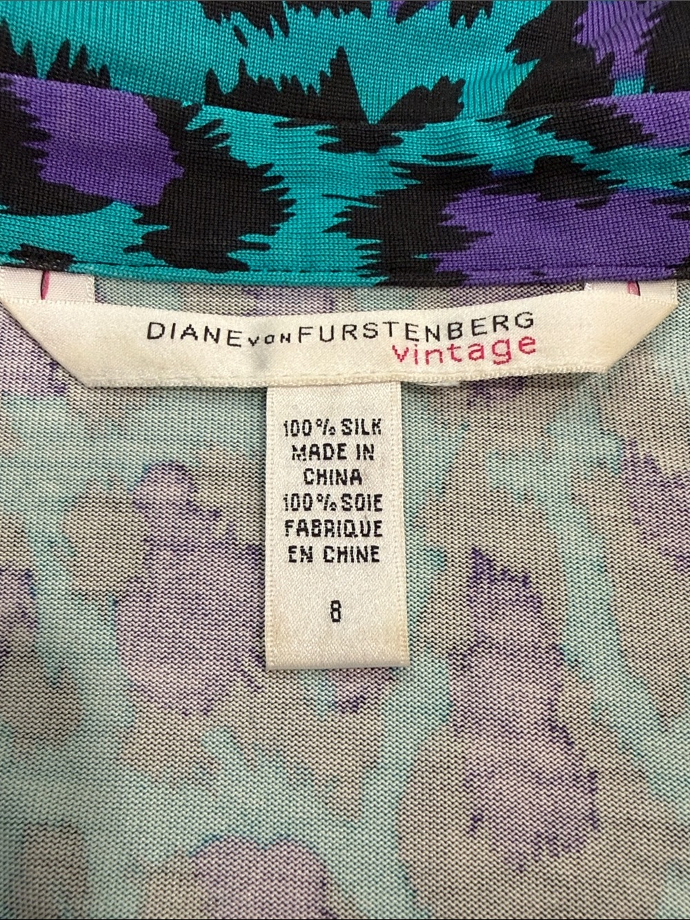 Diane Von Furstenburg Vintage Jill top purple teal animal print wrap silk size 8 - Picture 5 of 6
